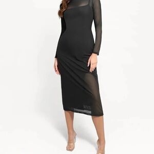 Chic Black Sheer Sleeve Midi Dress